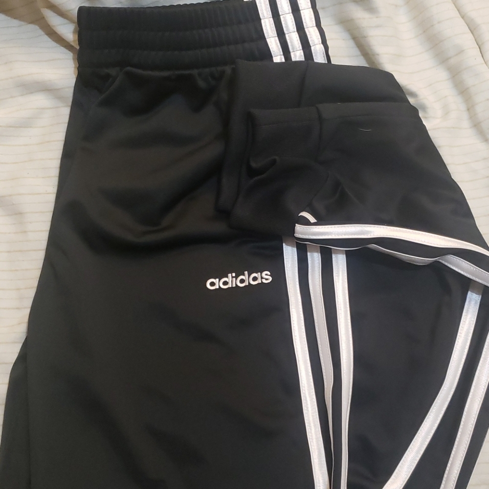 Addidas boys joggers 14/16
